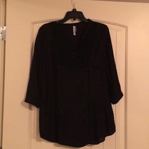 Monoreno Black Blouse